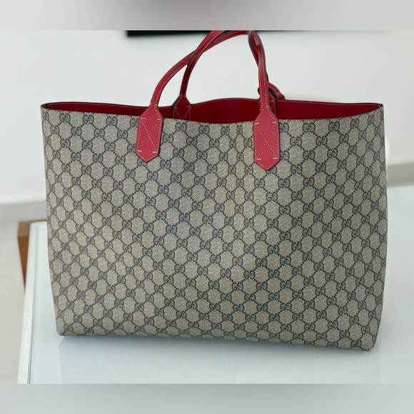 Authentic Gucci Reversible Large Leather Tote Bag - Picture 4 of 16